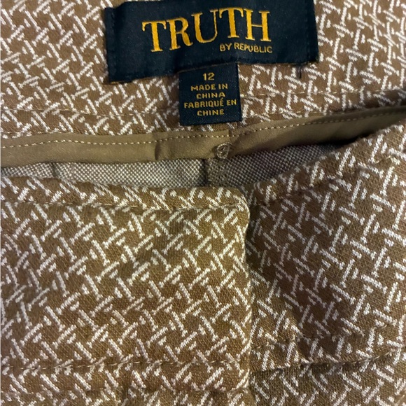 Wide Leg Patterned Pants - Picture 3 of 4